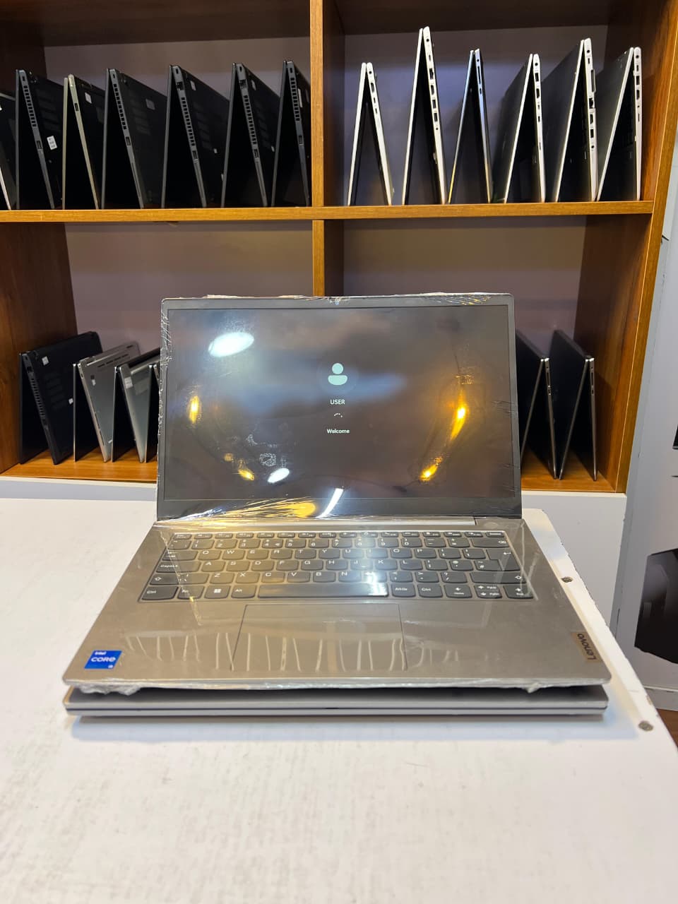 th 1 Lenovo ThinkBook 14 G4 IAP - Image 1
