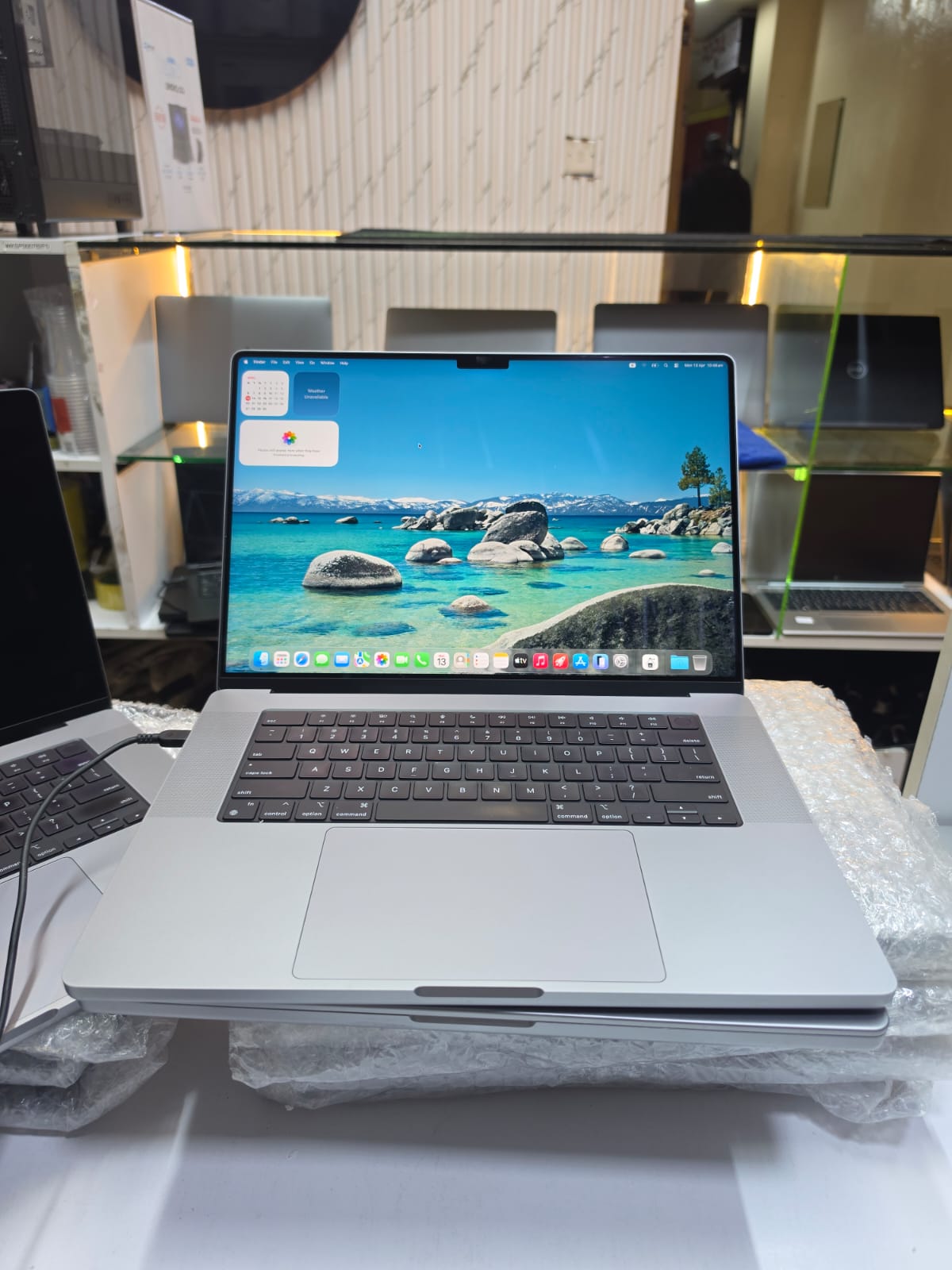 M1 MAX 3 Apple MacBook Pro 16" M1 Max | 64GB RAM | 1TB SSD | Liquid Retina XDR Display - Image 1