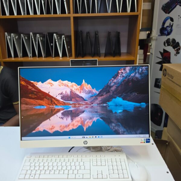 HP 23.8" All-in-One 24-cr0026nh PC Intel Core i5-1335U, 8GB RAM, 512GB SSD, Full HD (Brand New)